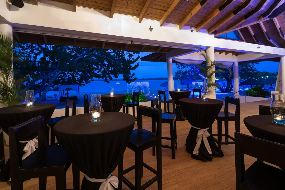 BlueBay Villas Doradas