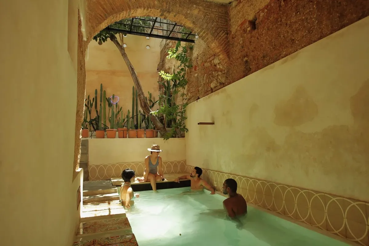 Fixie Lofts – Colonial Villa Suites